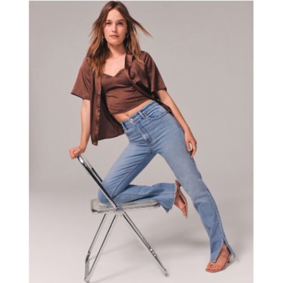 Abercrombie & Fitch Denim - ABERCROMBIE & FITCH Ultra High Rise 90s Jeans with Vent Hem in Size 26 XShort
